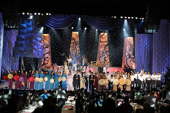 Filming during Live Performance for Asia Entertainment @ Turning Stone Casino NY
